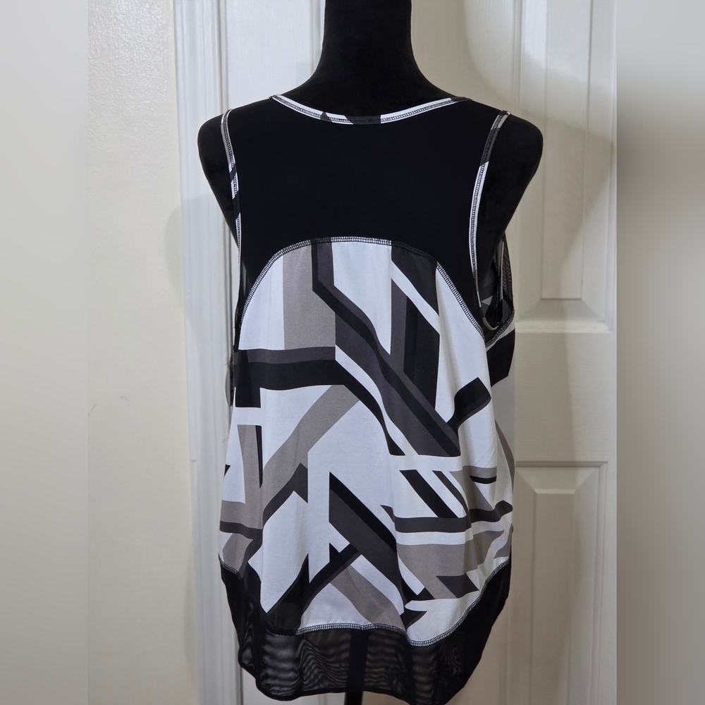 * Xersion Women's Geometric Mesh Sleeveless Workout Tank Top Black/White Size XL - Picture 4 of 10